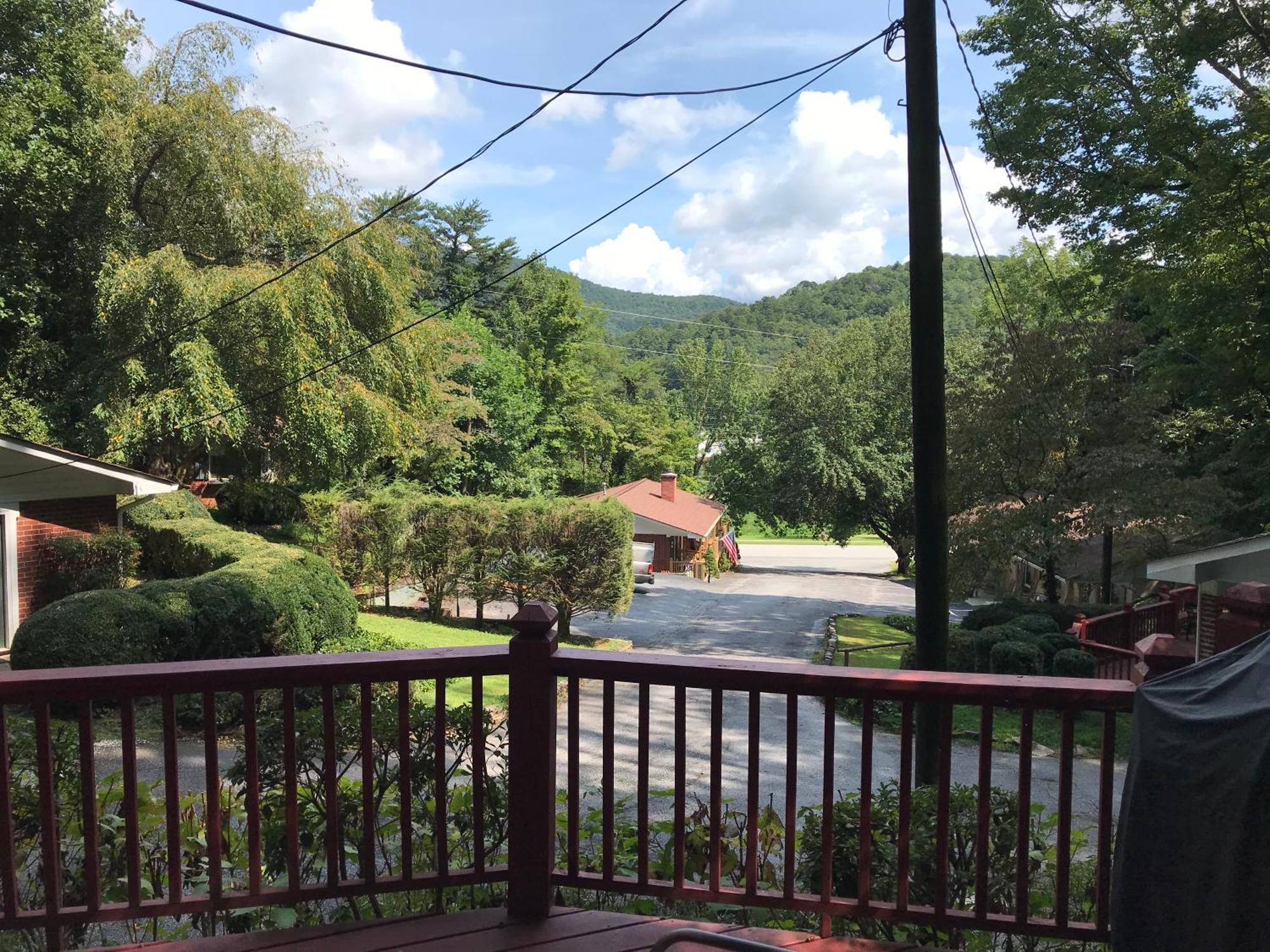 Mountain Aire Cottages & Inn Clayton Exterior photo