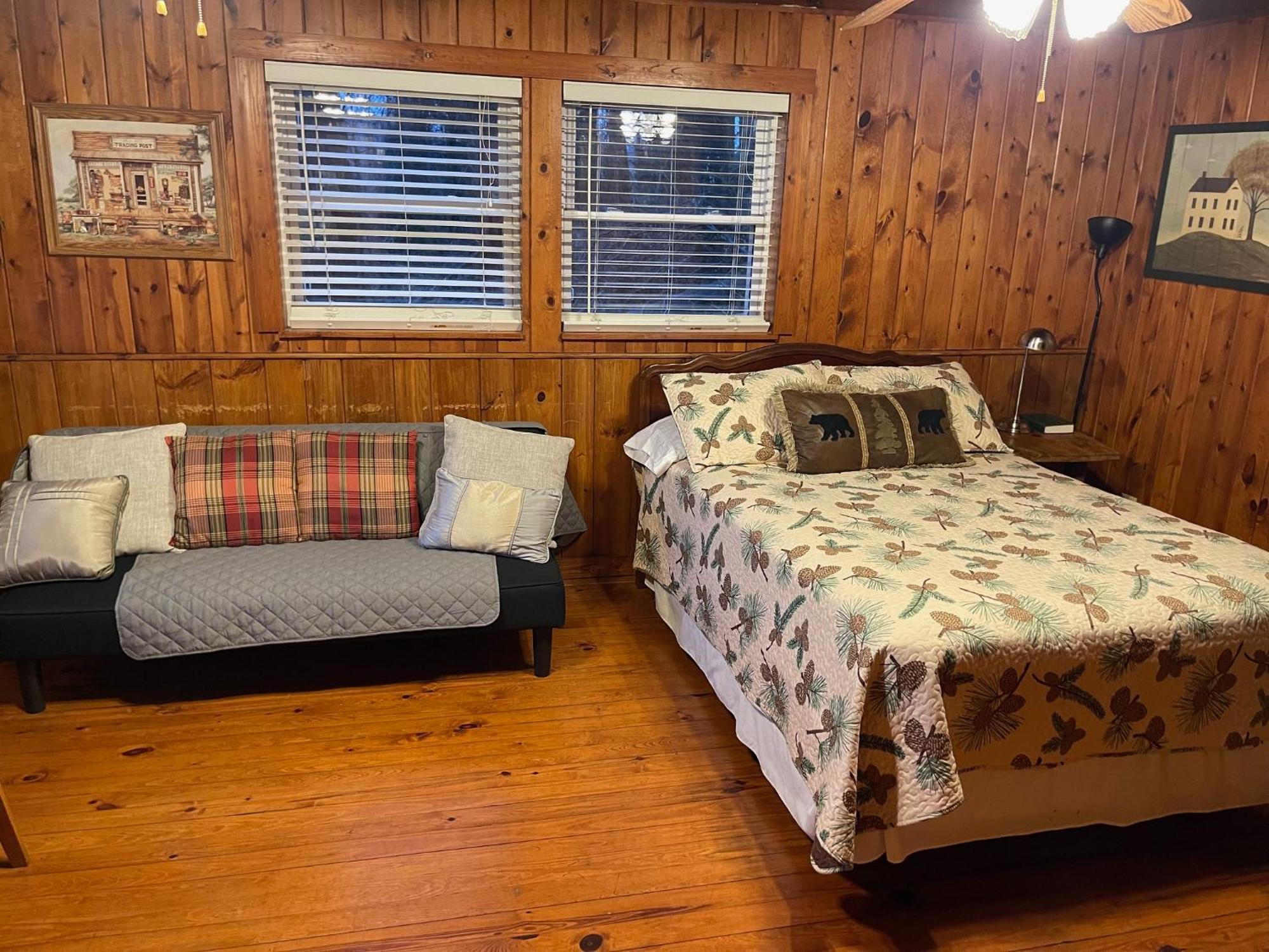 Mountain Aire Cottages & Inn Clayton Exterior photo