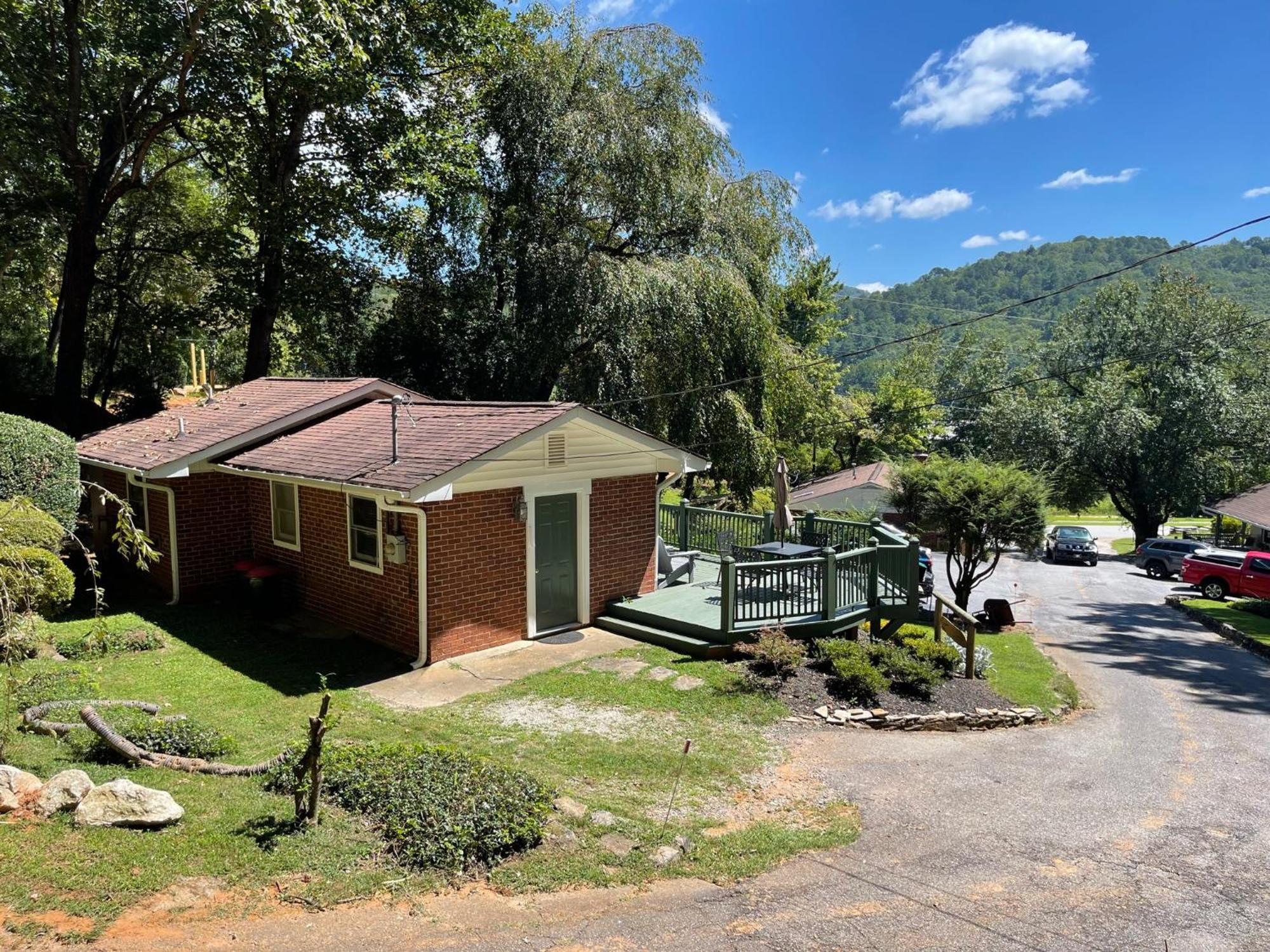 Mountain Aire Cottages & Inn Clayton Exterior photo