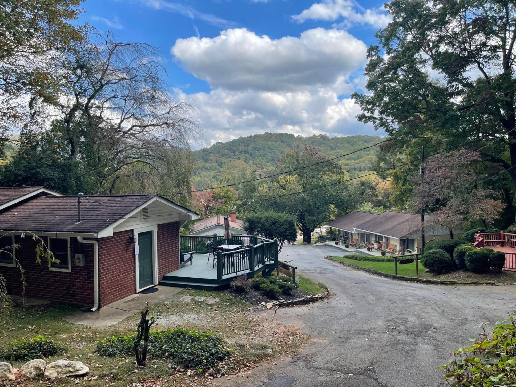 Mountain Aire Cottages & Inn Clayton Exterior photo