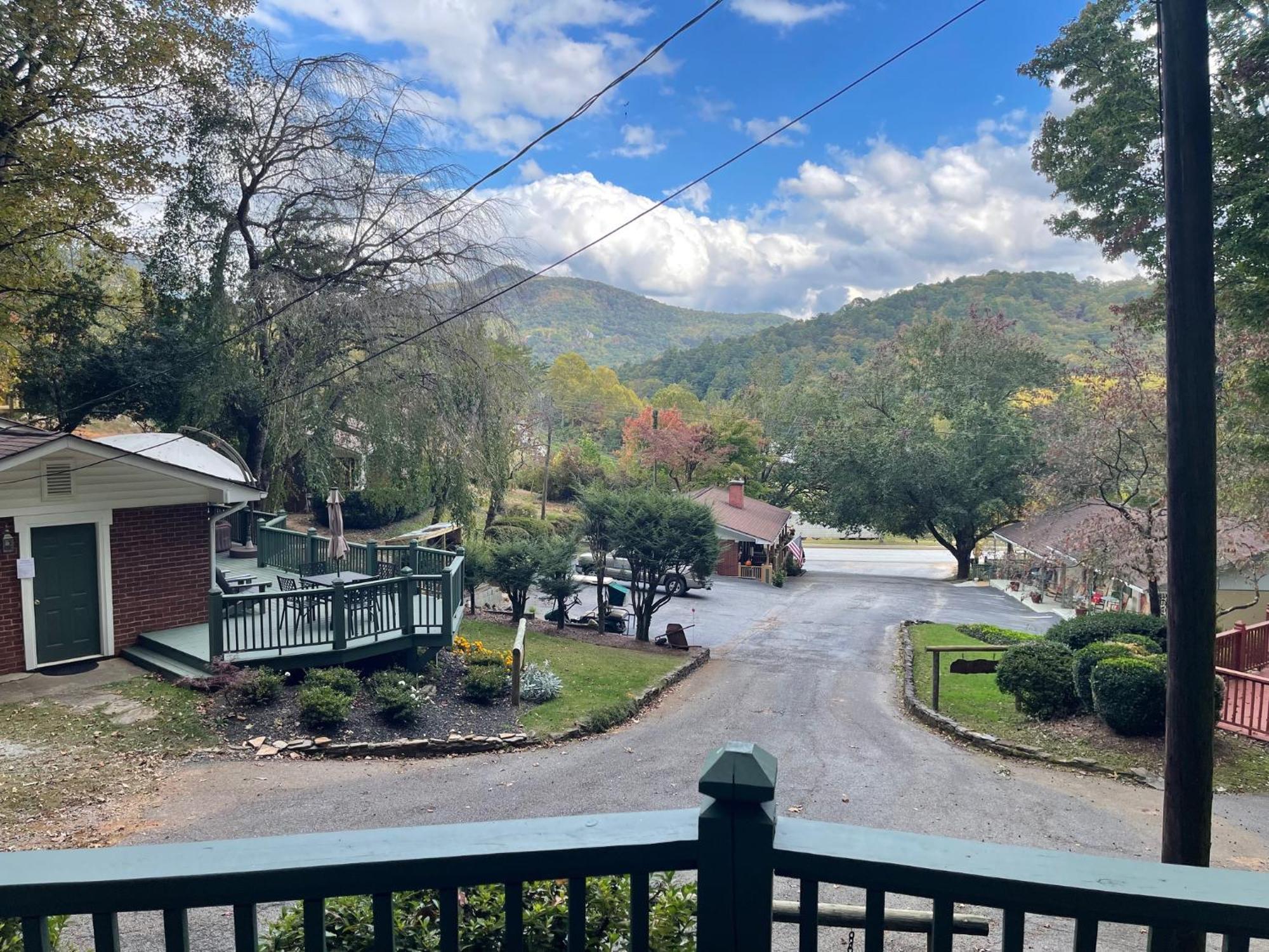 Mountain Aire Cottages & Inn Clayton Exterior photo