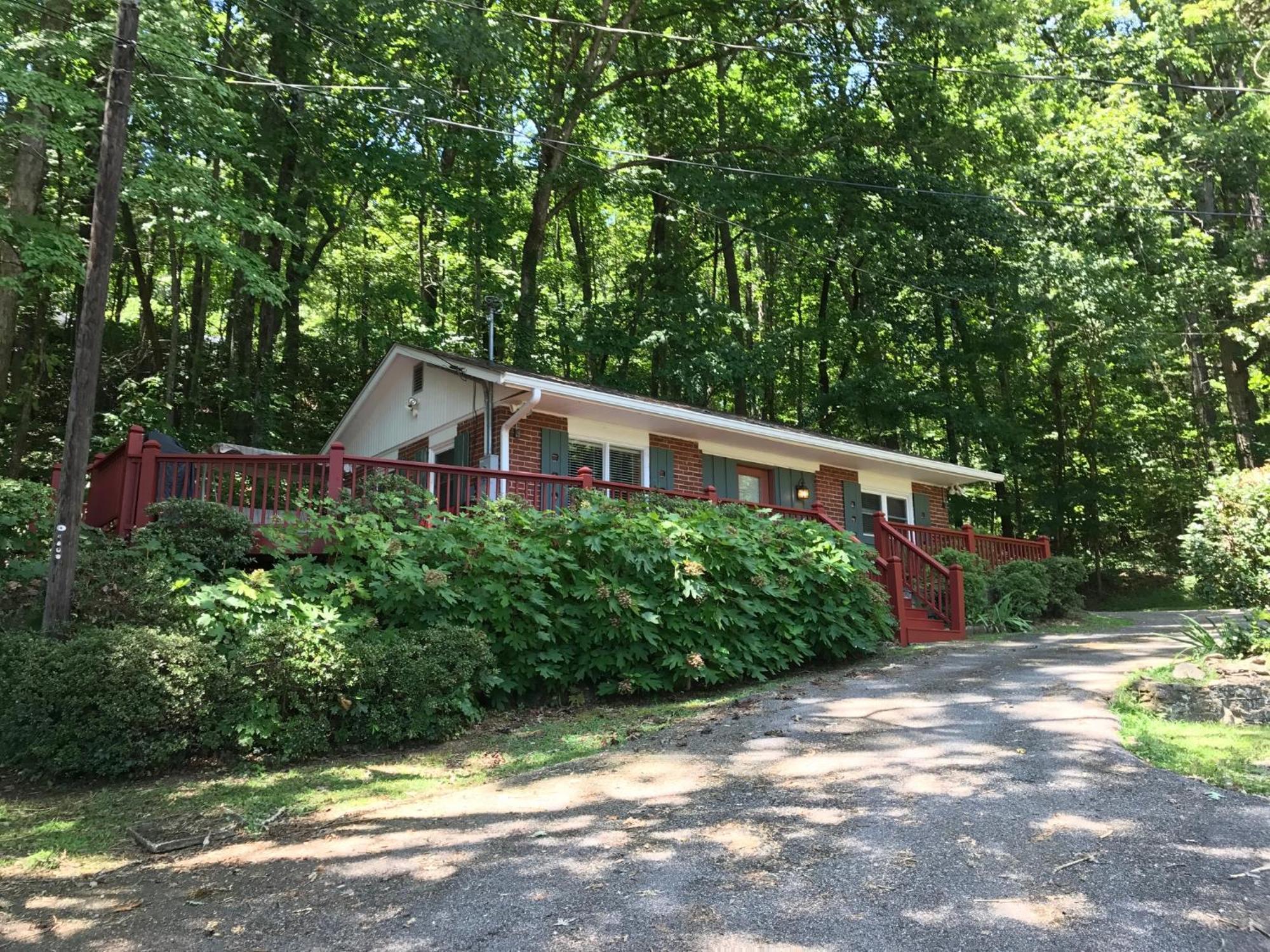 Mountain Aire Cottages & Inn Clayton Exterior photo
